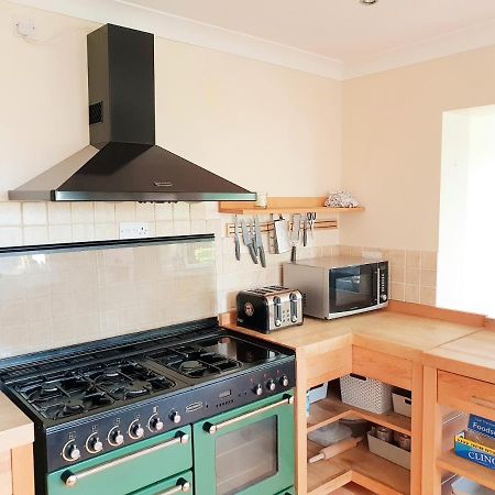Specious 3Bed Property With Parking & Large Garden Aveley Bagian luar foto